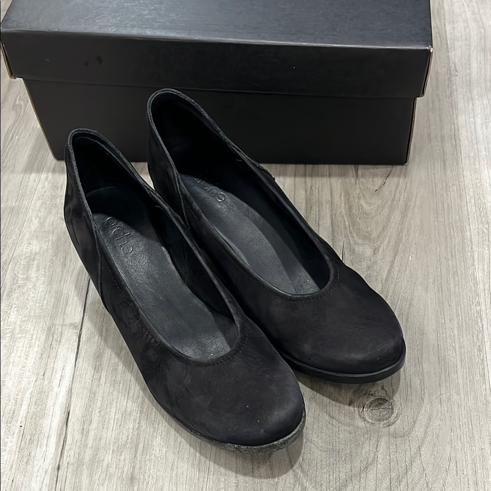 Arche black suede mid heels